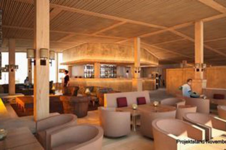 Lounge 22 of 39