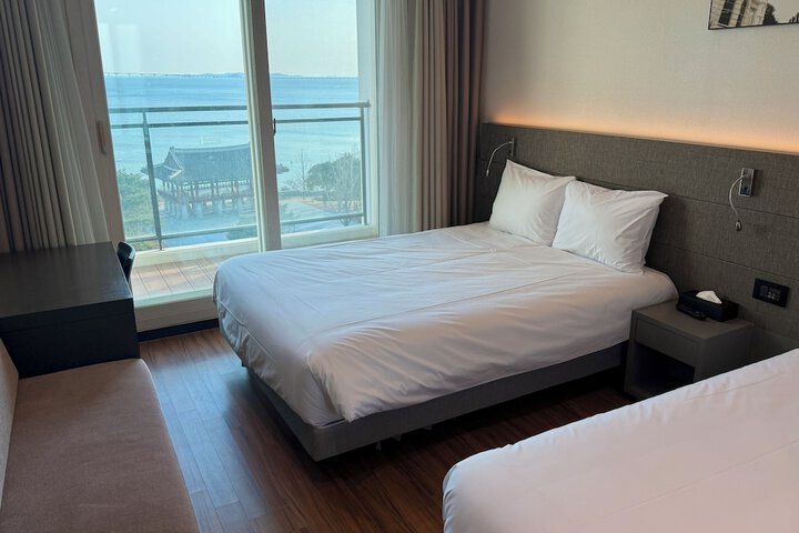 Room 22 of 46