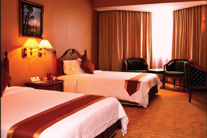 Room 4 of 41
