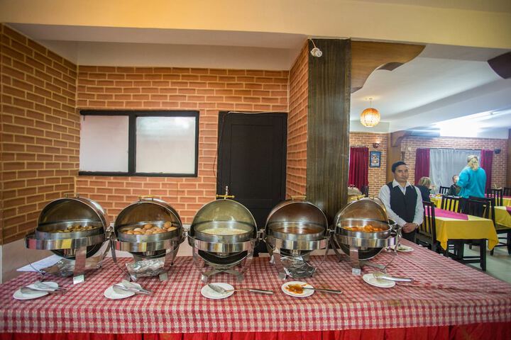 Dining 44 of 54