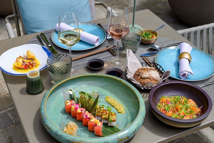 Dining 63 of 135