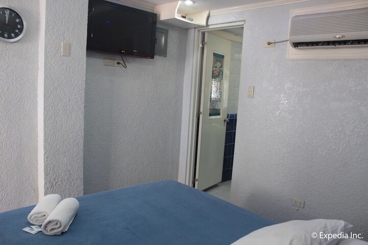 Room 17 of 83