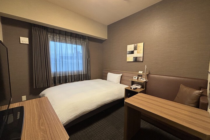 Room 5 of 30