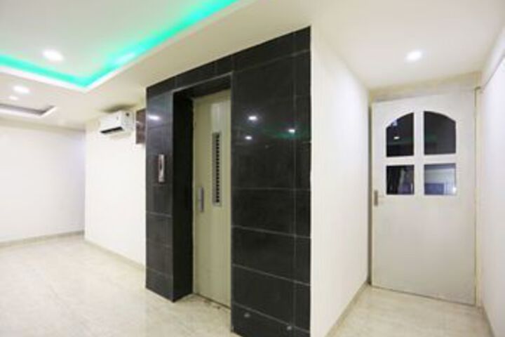 Ballroom/Hall 20 of 25