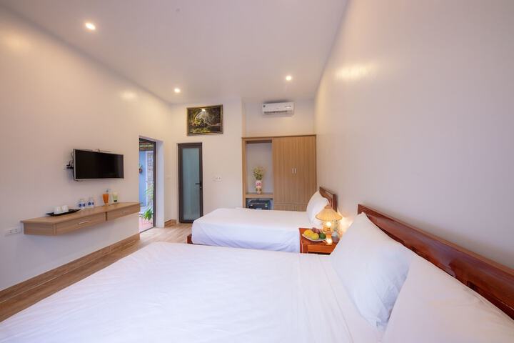 Room 3 of 70