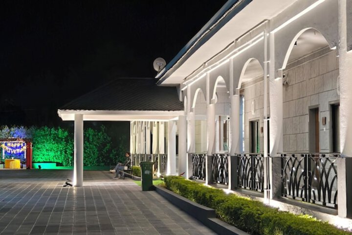 Hotel 53 of 65