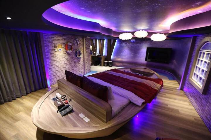 Room 15 of 70