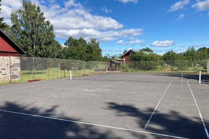 Tennis court