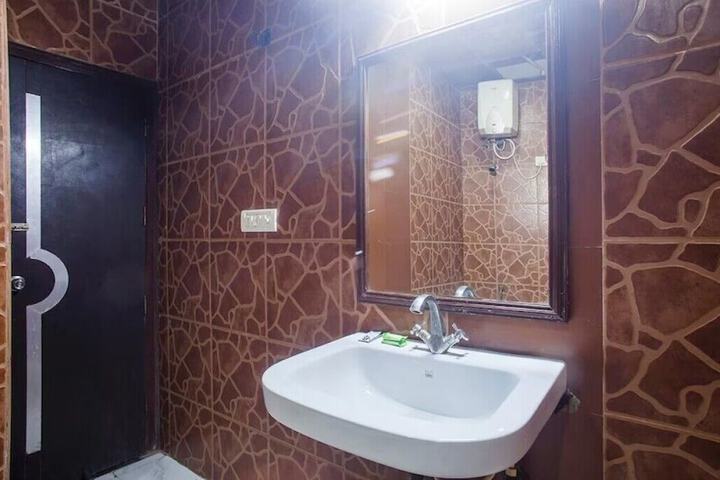 Room 14 of 21