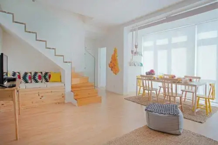 Room 16 of 25