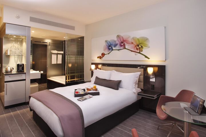 Room 7 of 70