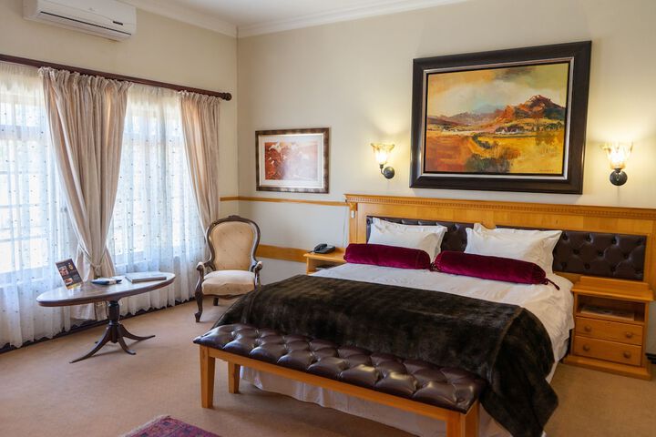 Room 15 of 33