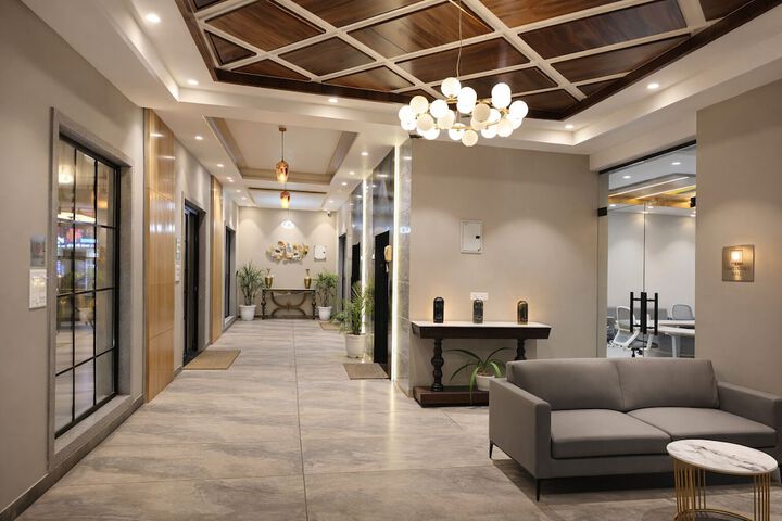 Hotel Interior 5 of 38