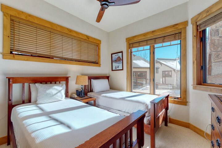 Room 14 of 87
