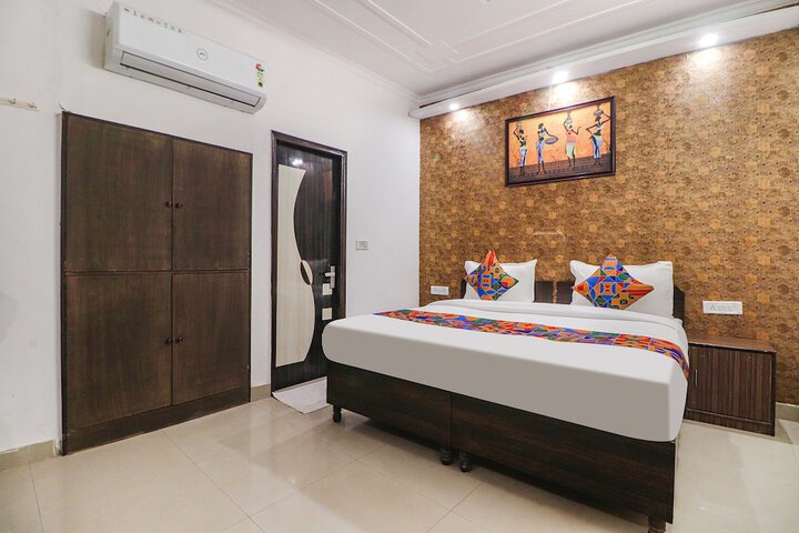 Room 14 of 29