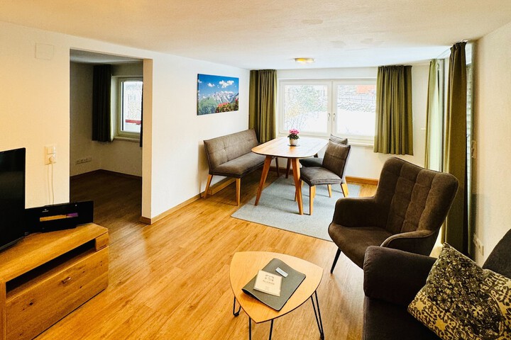Room 11 of 42