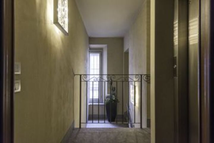Ballroom/Hall 12 of 34