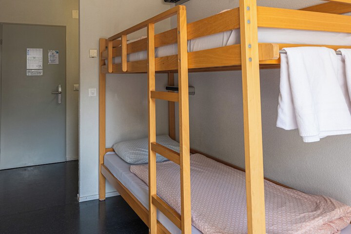 Room 19 of 39