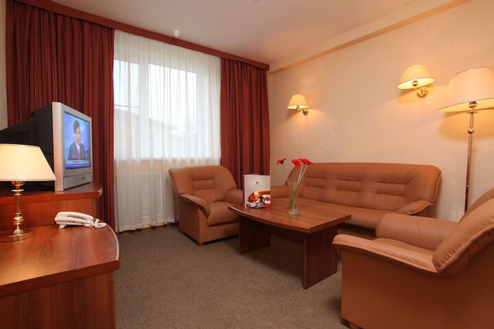 Room 5 of 48