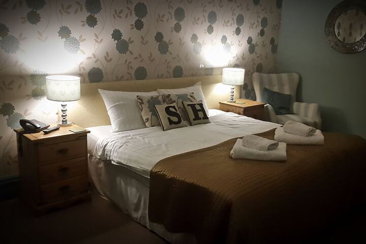 Room 10 of 50