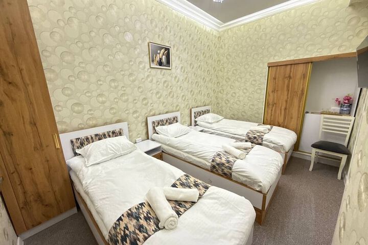 Room 15 of 33