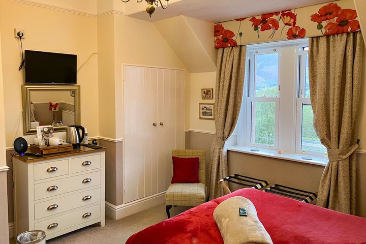Room 10 of 36