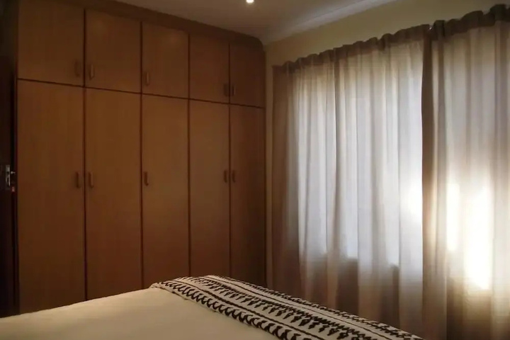 Room 6 of 14