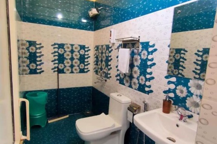 Room 17 of 24