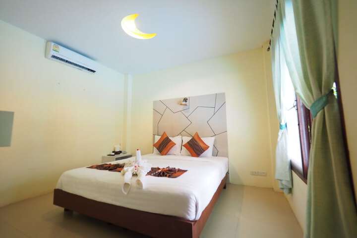 Room 14 of 52