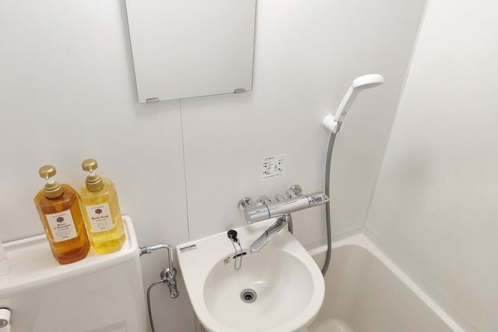 Room 13 of 38