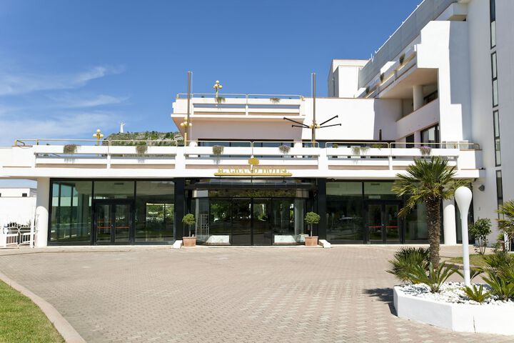 Hotel 98 of 143