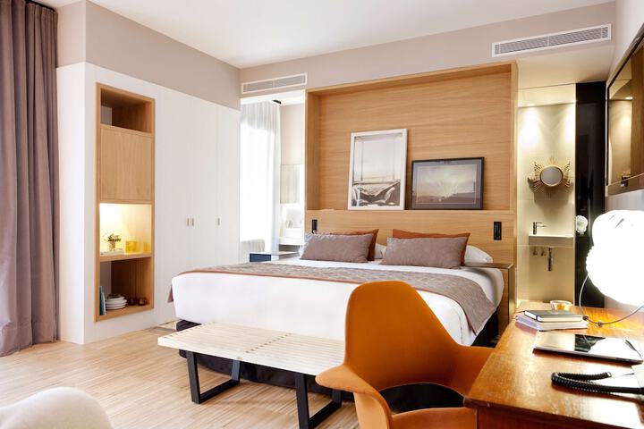 Room 20 of 159
