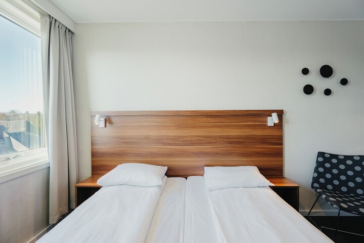 Room 46 of 130