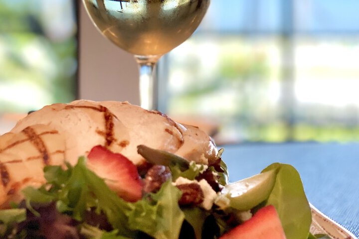Dining 80 of 110