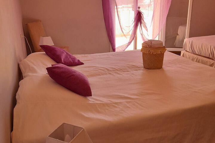 Room 4 of 25