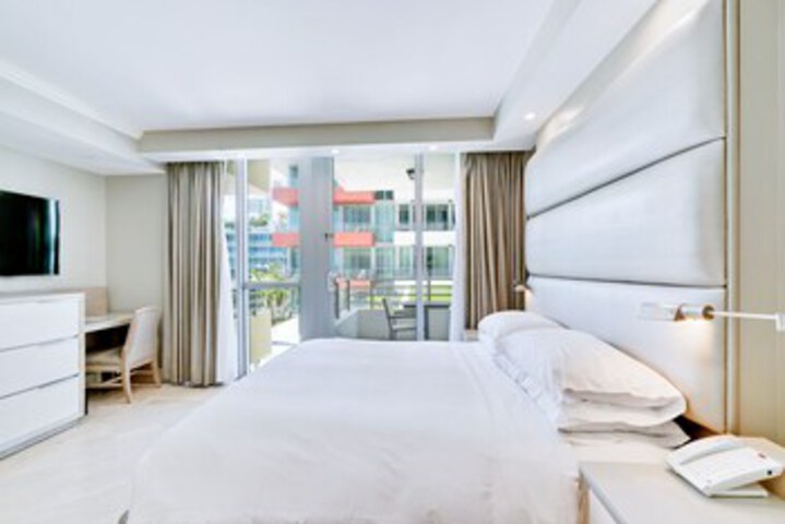 Room 293 of 318