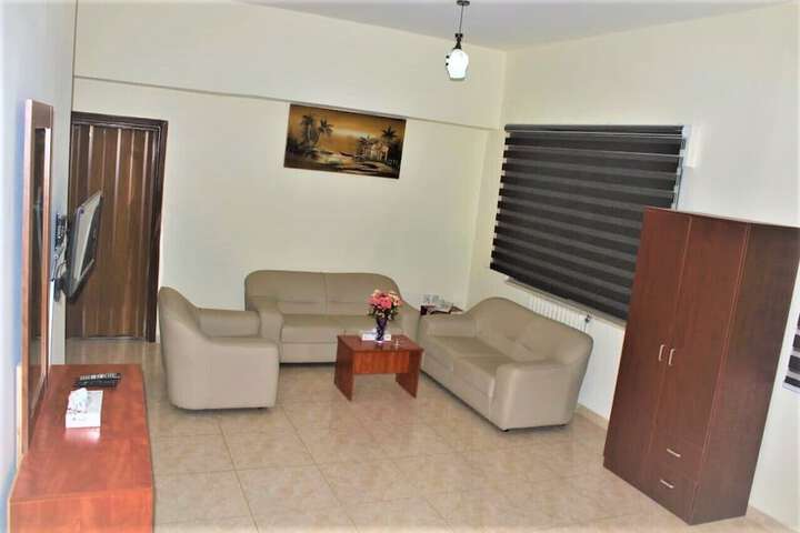 Room 17 of 32