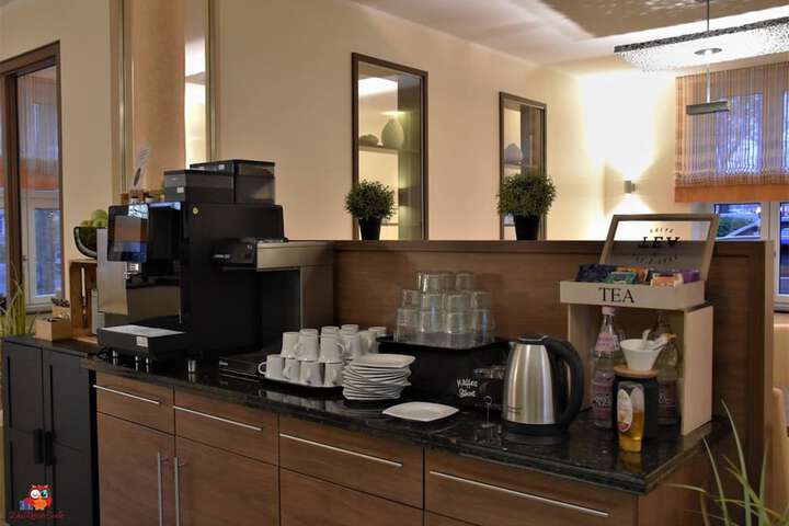 Breakfast/Coffee Service 17 of 28