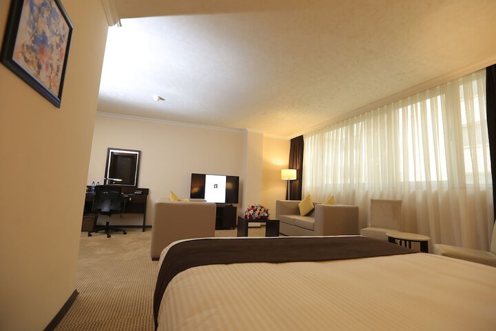 Room 15 of 66