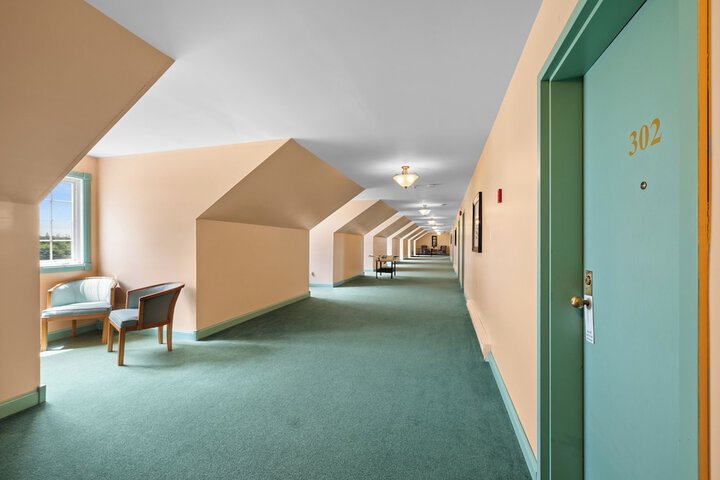 Ballroom/Hall 50 of 78