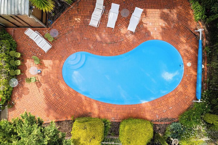 Pool 71 of 95