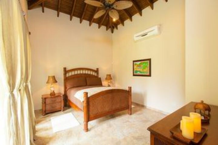Room 7 of 27