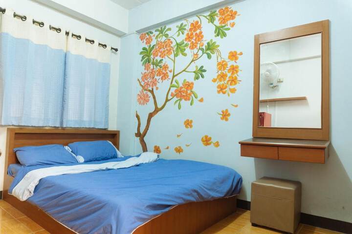 Room 9 of 27