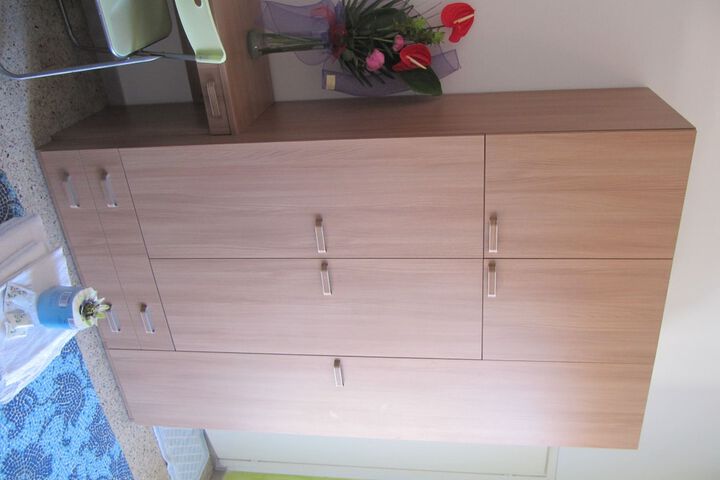 Room 10 of 30