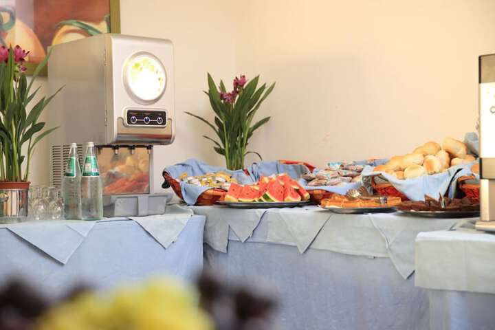 Breakfast buffet