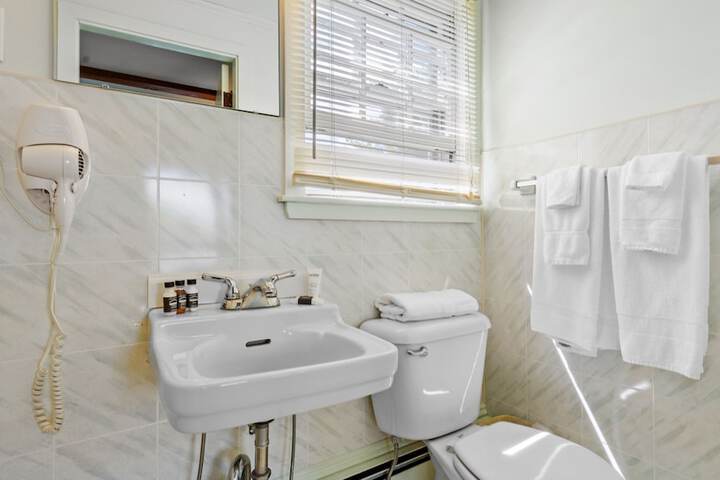 Room 15 of 27