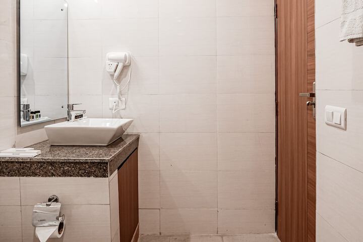 Room 15 of 26