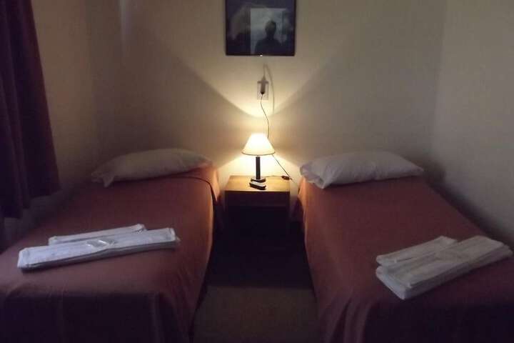 Room 7 of 44