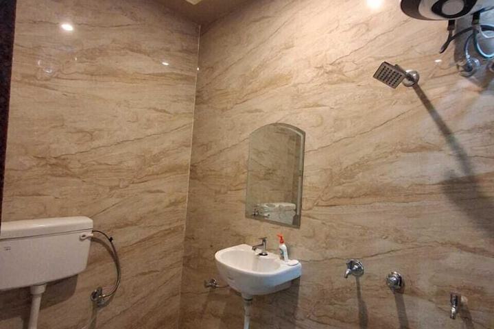 Room 14 of 21