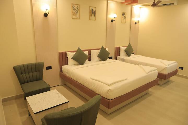 Room 40 of 114